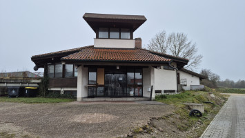 Die alte Sportgaststätte kann nicht er halten werden. Foto: Andreas Widmamn.